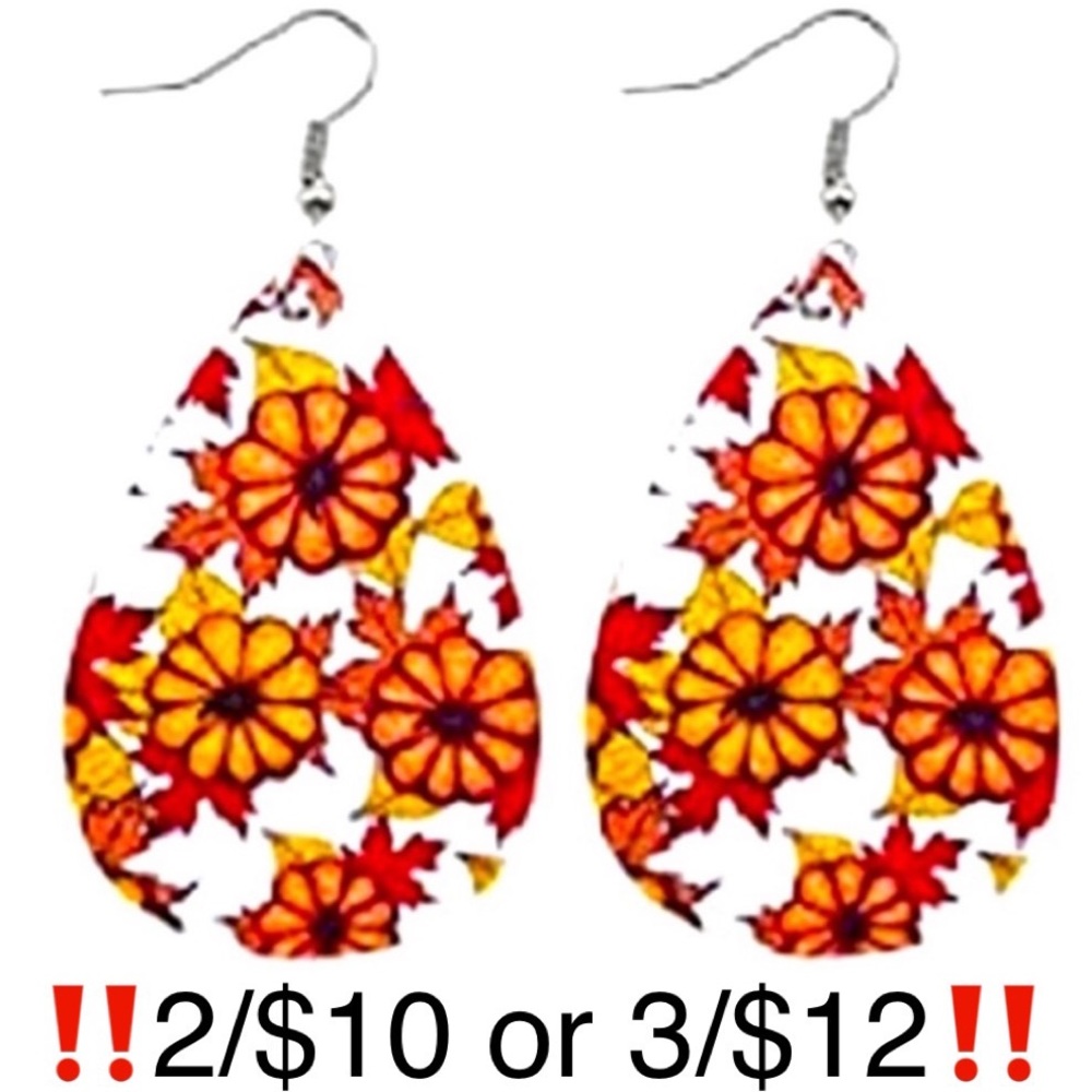 Dangling Faux Leather Teardrop Shaped Fall Themed Pumpkin Statement Earrings